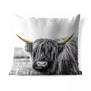 Подушка MuchoWow для улицы - Шотландский горец - Натуральный - Золотые рога - 45x45 см - Устойчивость к атмосферным воздействиям - Подушка для отдыха - Чехлы для подушек - Декоративные чехлы для подушек - Декоративные чехлы для подушек, мультико...