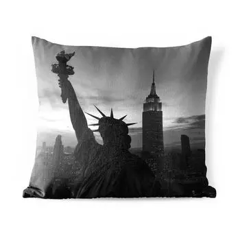 Подушка MuchoWow для улицы - Статуя Свободы Нью-Йорк - черно-белый - 45x45 см - Устойчивость к атмосферным воздействиям - Подушка для отдыха - Чехлы для подушек - Декоративные чехлы для подушек - Декоративные чехлы для подушек, мультиколор