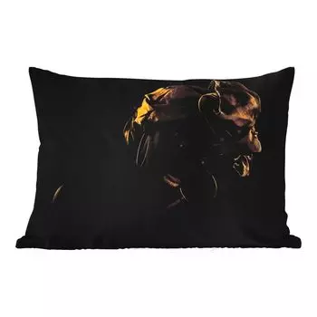 Подушка MuchoWow для улицы - Женщины - Платок - Золото - Роскошь - 60x40 см - Устойчивость к атмосферным воздействиям - Подушка для отдыха - Чехлы для подушек - Декоративные чехлы для подушек - Декоративные чехлы для подушек, мультиколор