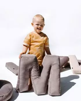 Подушка с буквами - материал бархат, подушка с буквами, подушка с буквами, цвет Мокко // Все буквы на выбор Kadaro