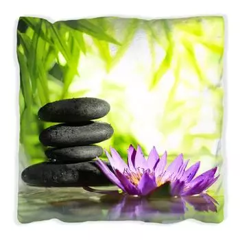 Подушка Wallario Premium, мягкая поверхность, с каменным мотивом черного цвета и фиолетовым цветком, размер: 60 x 60 см, с белой спинкой