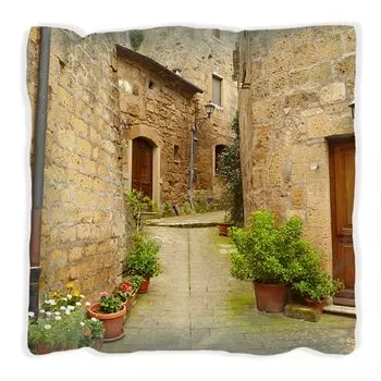 Подушка Wallario Premium, мягкая поверхность, с мотивом «Путь по старому городу — Тоскана в Италии», размер: 40 x 40 см, с белой спинкой