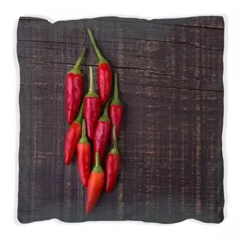 Подушка Wallario Premium, мягкая поверхность, с мотивом красного перца на темно-коричневой деревянной подставке, размер: 40 х 40 см, с белой спинкой