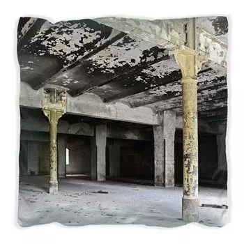 Подушка Wallario Premium, мягкая поверхность, с мотивом «Заброшенная пивоварня – Старый промышленный зал», размер: 40 x 40 см, с белой спинкой