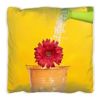 Подушка Wallario Premium, мягкая поверхность, с мотивом «красный цветок в цветочном горшке» - свежий полив, размер: 40 x 40 см, с белой спинкой