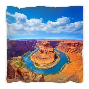 Подушка Wallario Premium, мягкая поверхность, с подковообразным меандром с мотивом реки Колорадо, размер: 60 х 60 см, с белой спинкой