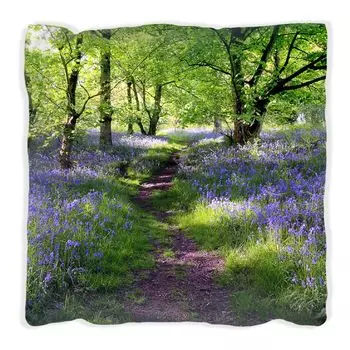 Подушка Wallario Premium, мягкая поверхность, с синими зайцами-колокольчиками в лесном мотиве, размер: 40 х 40 см, с белой спинкой