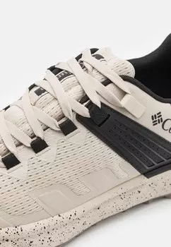 Походная обувь FACET 75 OUTDRY Columbia, серый