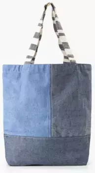 Покупательница Levi's, синий