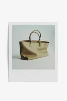 Покупатели H&M, бежевый