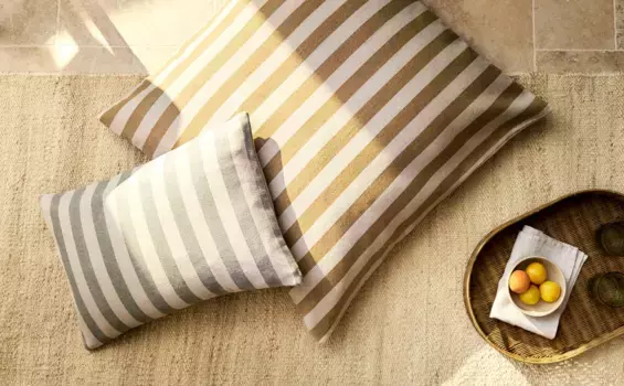 Полосатая хлопковая подушка Zara Home, хаки