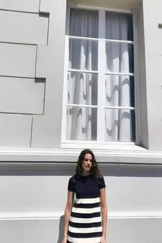 Полосатое трикотажное короткое платье ZARA, полосатый