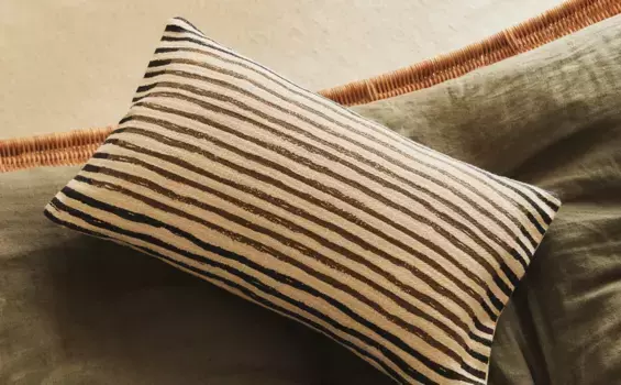 Полосатый чехол на подушку Zara Home, коричневый
