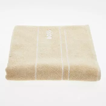 Полотенце бежевое с вышитым логотипом 70х130см Boss