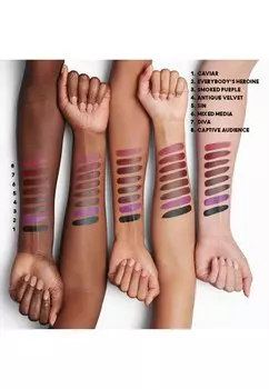 Помада Macximal Matte Lipstick MAC, слева