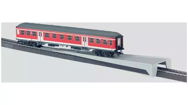 Помощь при запуске и перестановке рельсов Mrklin