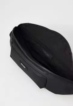 Поясная сумка ESSENTIAL WAISTBAG UNISEX Calvin Klein, черный
