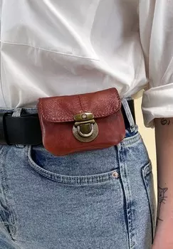 Поясная сумка Gusti Leder