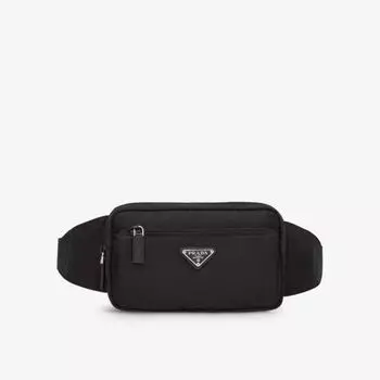Поясная сумка из нейлона и сафьяновой кожи с фирменной бляшкой Prada, черный