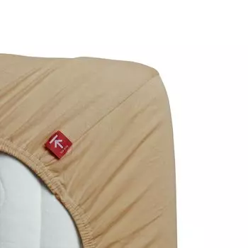 Постельное белье трикотажное на подкладке, высота матраса до 26см, цвет верблюжий, размер 180х200/220 Beddinghouse