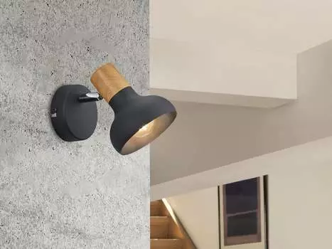 Потолочный точечный светильник под дерево черного цвета Reality Leuchten