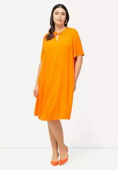 Повседневное платье BREEZY SPLIT NECKLINE RUFFLE TRIM Ulla Popken, оранжевый