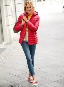 Повседневного образа стеганая куртка с капюшоном Casual Looks, красный