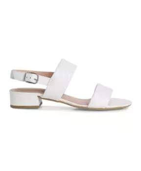 Повседневные сандалии на плоской подошве с открытым носком Tamaris, белый