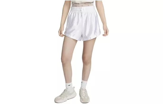 Повседневные шорты женские белые Nike