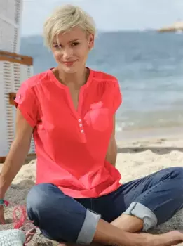 Повседневный образ Блузка с короткими рукавами Casual Looks, красный