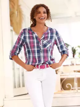 Повседневный образ блузка в клетку Casual Looks, фуксия