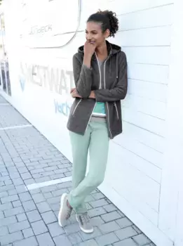 Повседневный образ флисовая куртка Casual Looks, антрацит