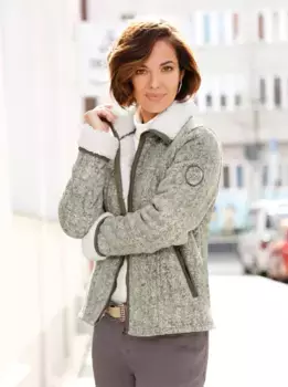 Повседневный образ флисовая куртка Casual Looks, хаки