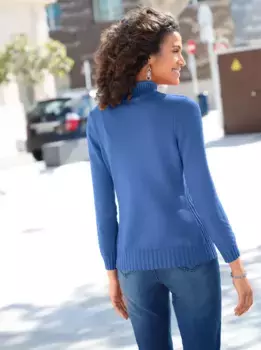 Повседневный образ Свитер с воротником-стойкой "Пуловер" Casual Looks, синий
