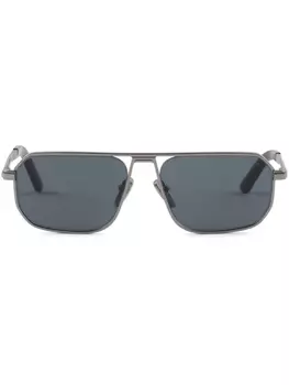 Prada Eyewear солнцезащитные очки в геометрической оправе с гравировкой логотипа, серебристый