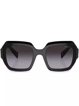 Prada Eyewear солнцезащитные очки в массивной оправе с логотипом, черный
