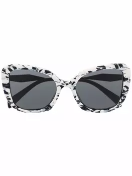 Prada Eyewear солнцезащитные очки в оправе 'кошачий глаз', белый