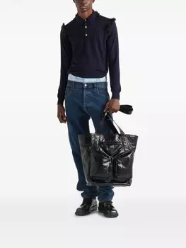 Prada кожаная сумка-тоут с треугольным логотипом, черный