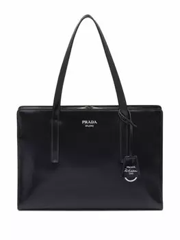 Сумка Prada Re-Edition 1995 среднего размера, черный