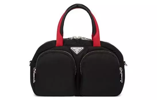 PRADA Женская нейлоновая сумка черного цвета
