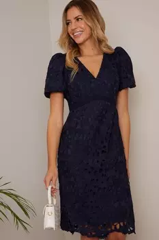 Премиальное кружевное мини-платье с объемными рукавами Chi Chi London, синий