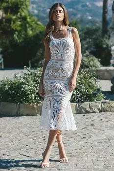 Премиальное кружевное платье миди с квадратным вырезом Lipsy, белый