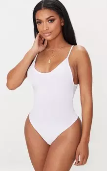 PrettyLittleThing Белое боди Shape с овальной спинкой и бретелями