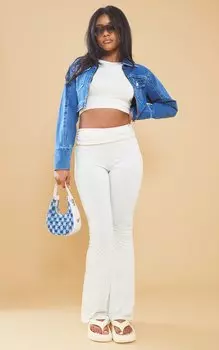 PrettyLittleThing Белые расклешенные брюки из джерси с откидным поясом