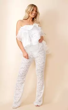 PrettyLittleThing Белые расклешенные брюки из прозрачного фактурного кружева с высокой талией