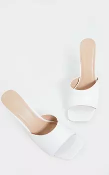 PrettyLittleThing Белые туфли-мюли с квадратным носком на высоком каблуке