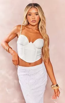 PrettyLittleThing Белый атласный корсетный топ на тонких бретельках с косточками