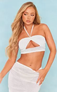 PrettyLittleThing Белый фактурный бюстгальтер с воротником-халтер и вырезом в рубчик