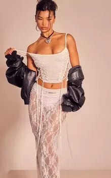 PrettyLittleThing Белый кружевной длинный топ на шнуровке с цветочным принтом