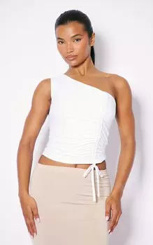 PrettyLittleThing Белый облегающий укороченный топ с одним рукавом и рюшами